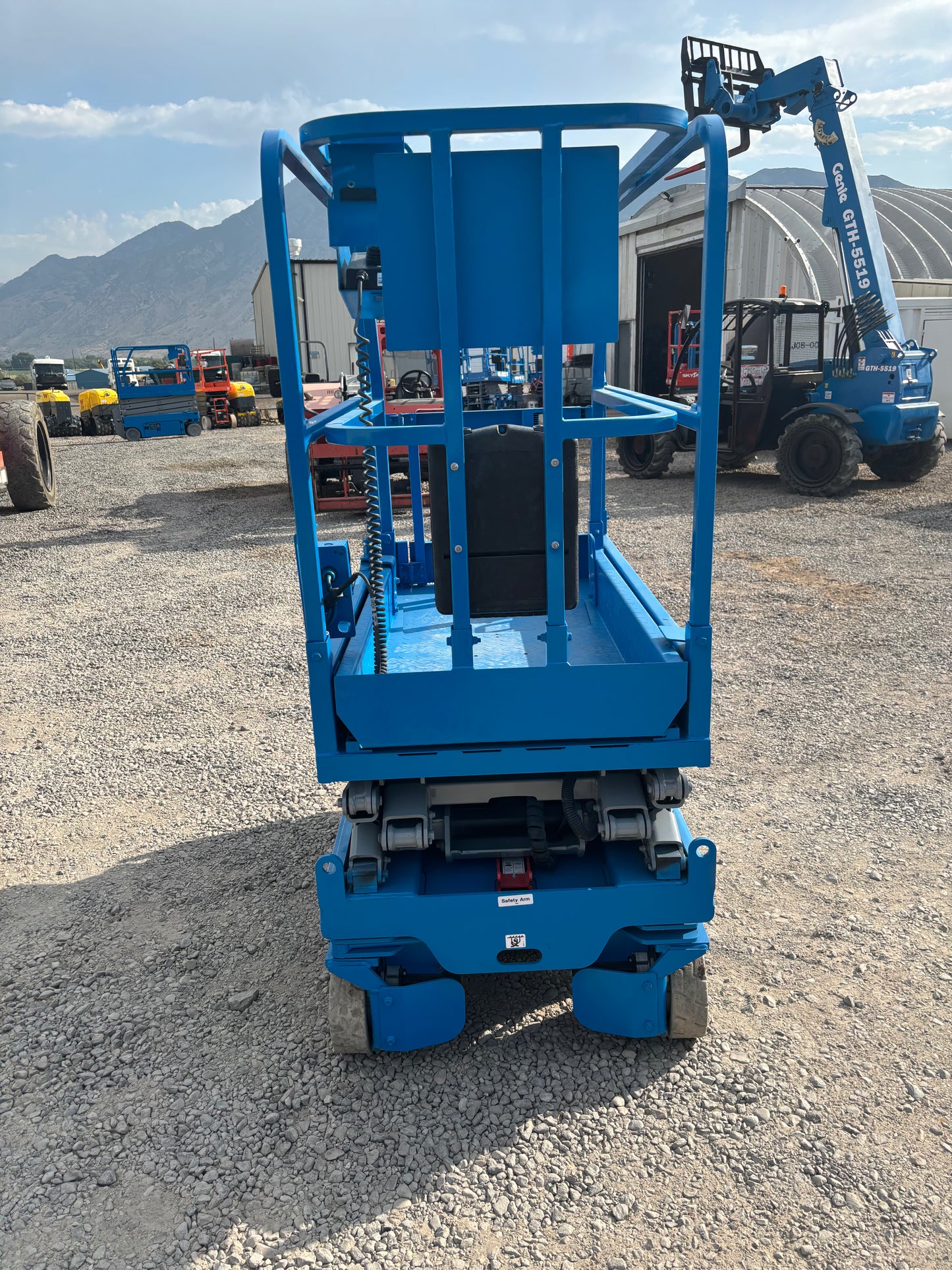 2021 Genie GS-1432m 14' -2 yr Warranty- Scissorlift (id.D235e)
