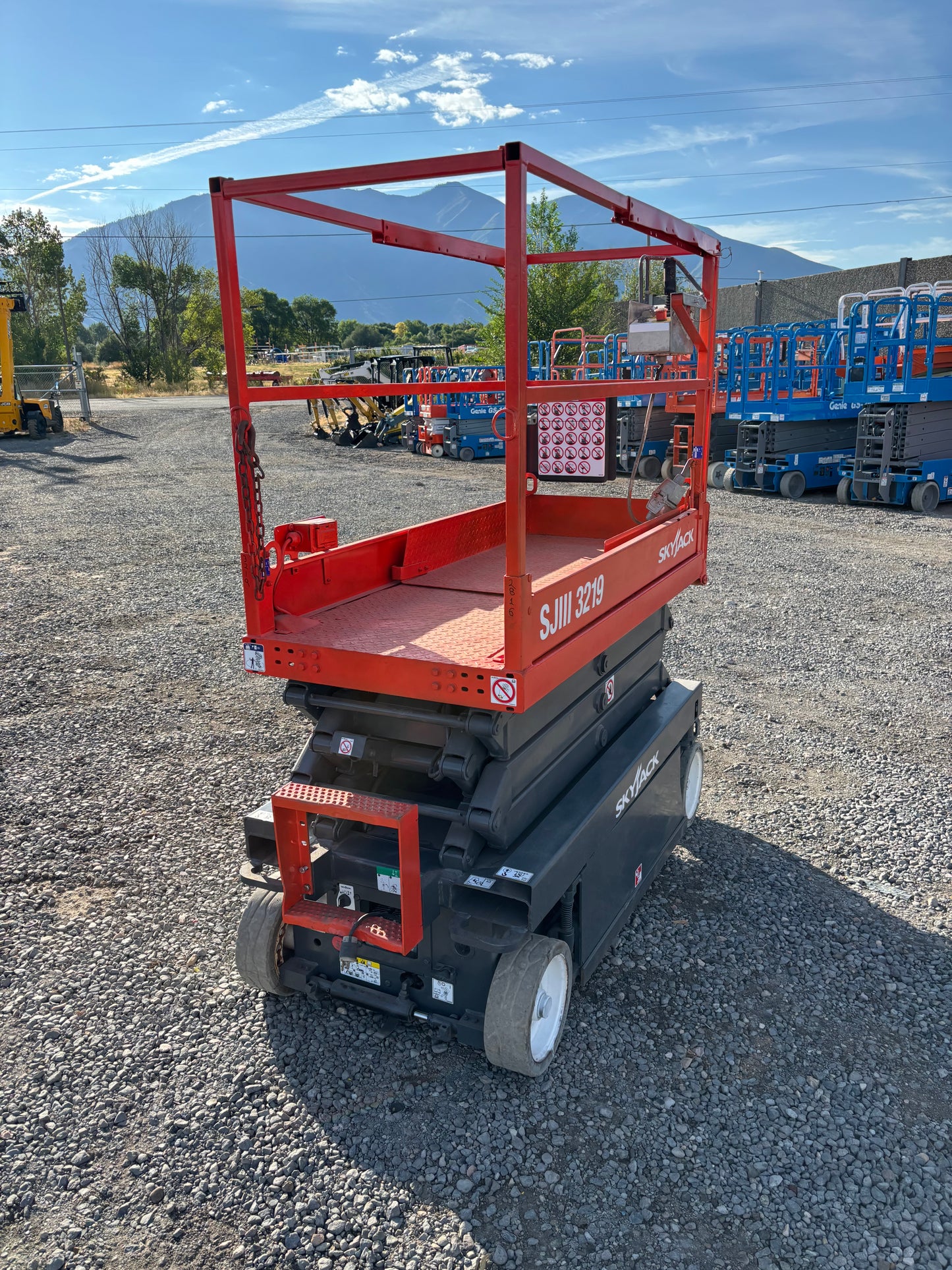 2020 Skyjack SJ 3219 19' -2 yr Warranty- Scissorlift (2815b)