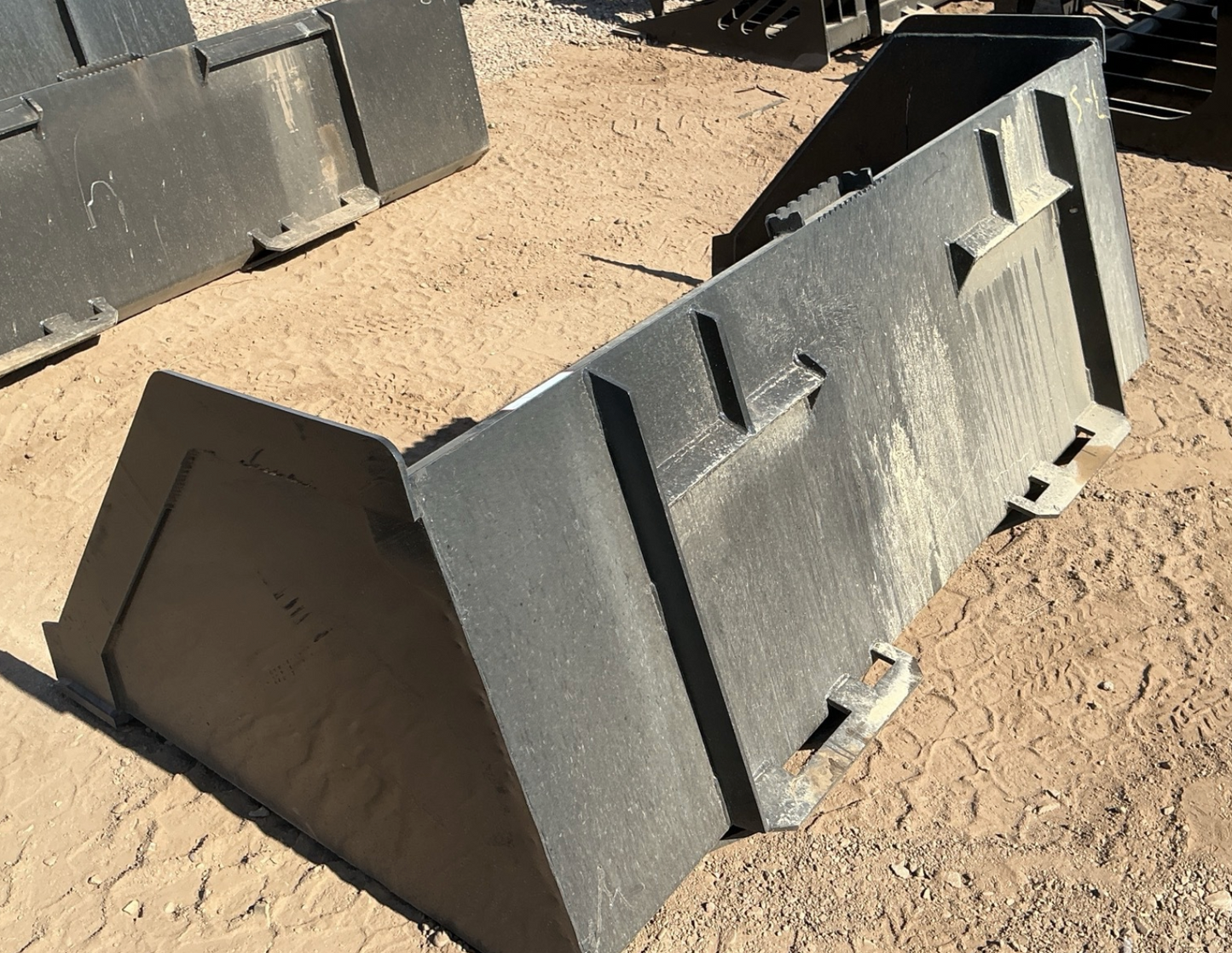 2025 Mid-State 68 in General Purpose Low Profile Skid Steer Bucket